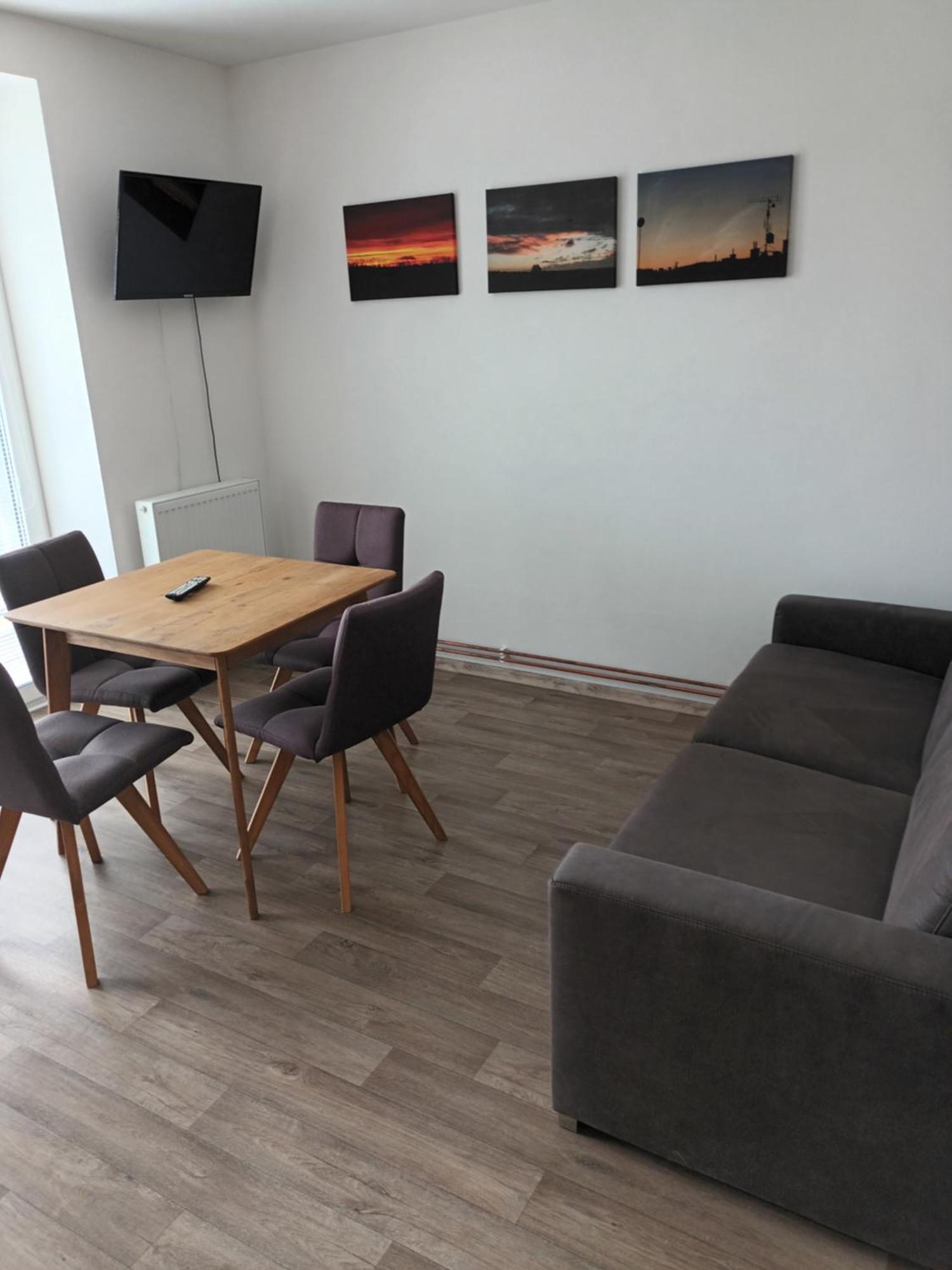 Penzion Na Samotach Daire Jindřichŭv Hradec Dış mekan fotoğraf