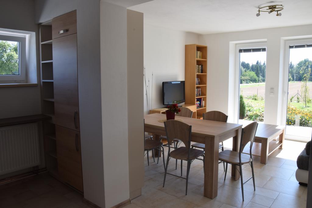 Penzion Na Samotach Daire Jindřichŭv Hradec Dış mekan fotoğraf